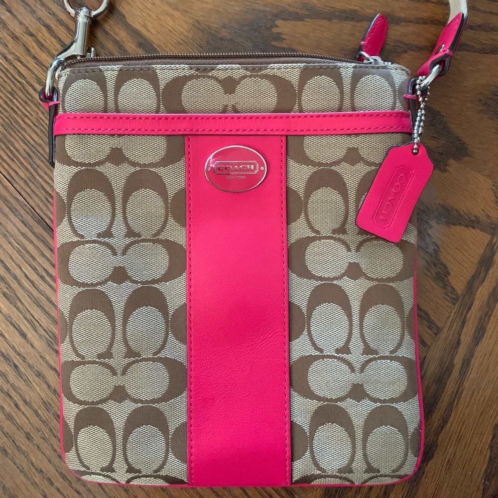 Coach legacy signature swingpack crossbody bag originally $300